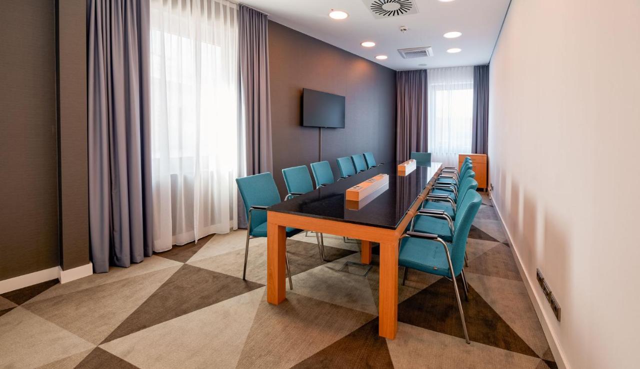 Premier Inn Mannheim City Centre ภายนอก รูปภาพ