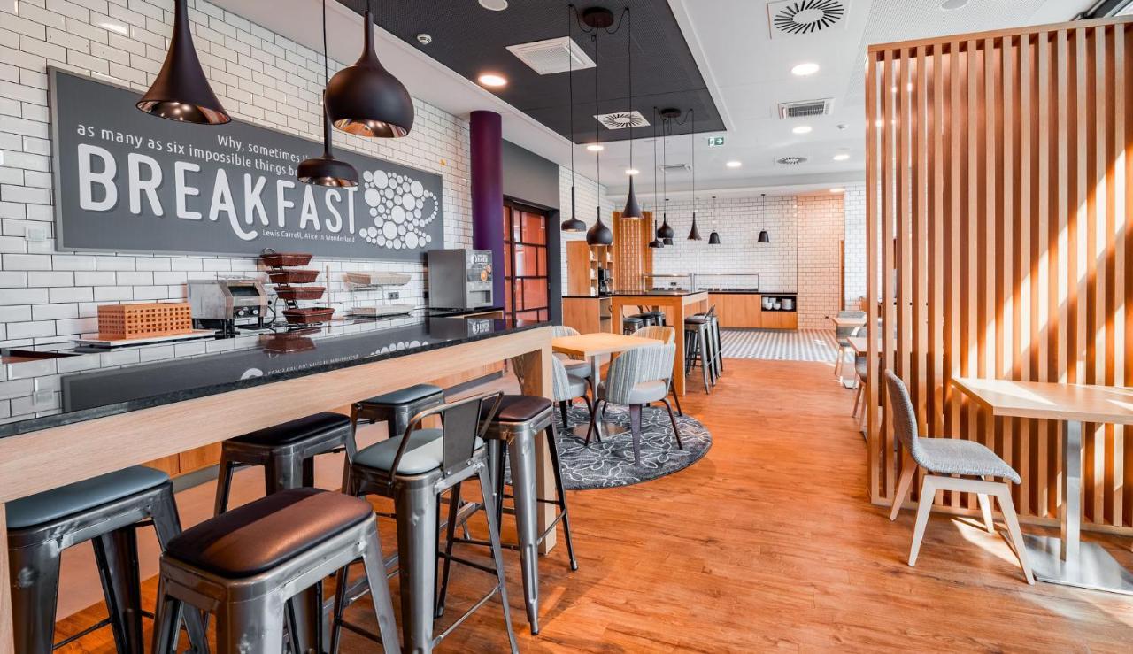 Premier Inn Mannheim City Centre ภายนอก รูปภาพ